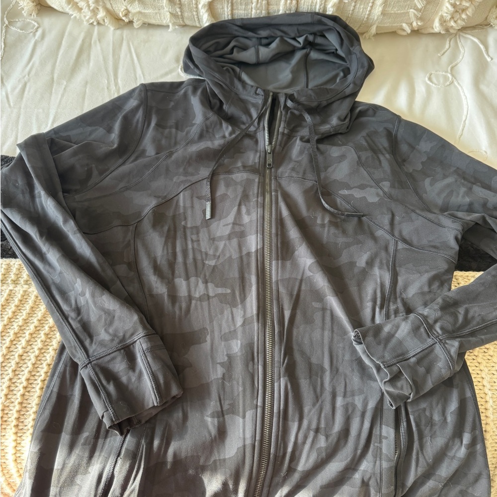 Women's Lululemon Gray Camouflage Jacket - Picture 3 of 5